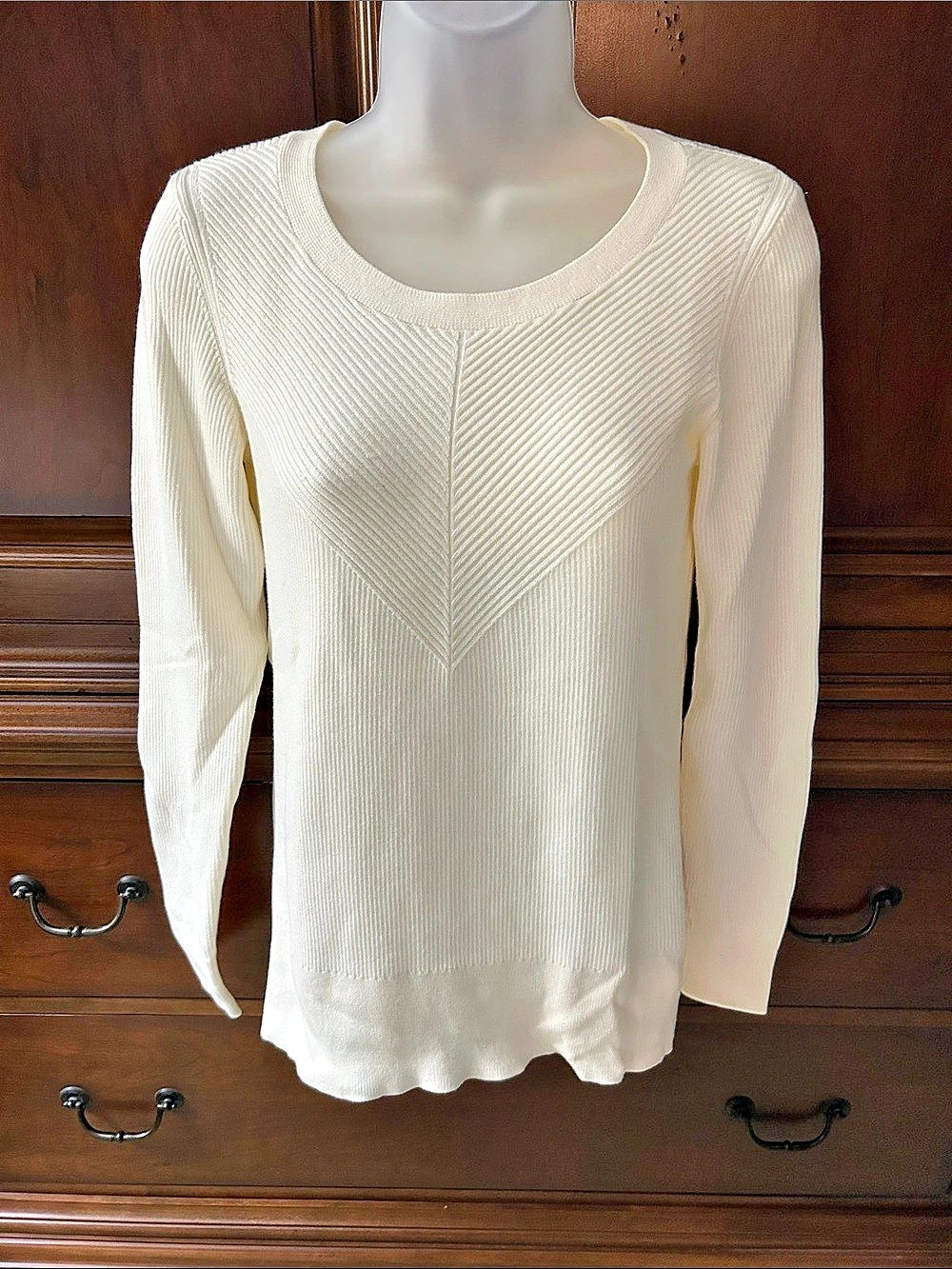 Talbots Ivory Chevron Knit Crewneck Sweater in Size Small